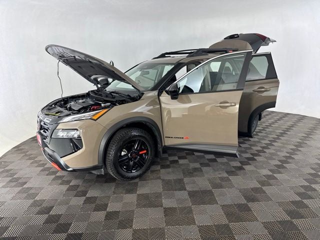 2025 Nissan Rogue Rock Creek