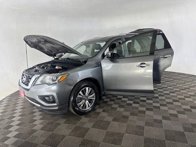 2017 Nissan Pathfinder SL