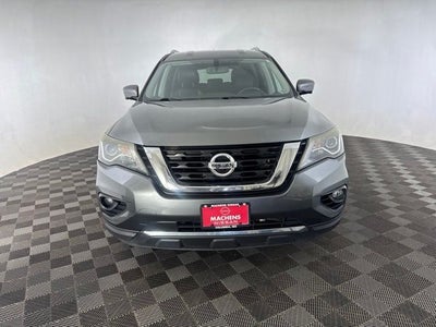 2017 Nissan Pathfinder SL
