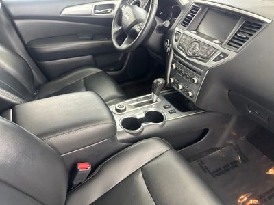 2017 Nissan Pathfinder SL