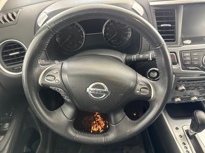 2017 Nissan Pathfinder SL