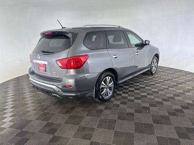 2017 Nissan Pathfinder SL