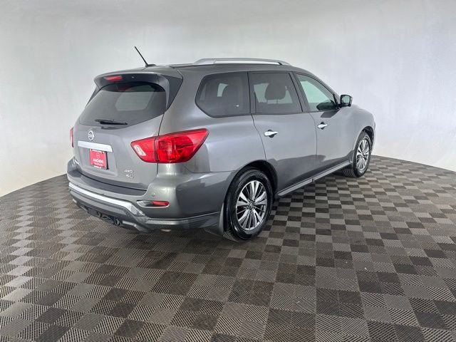 2017 Nissan Pathfinder SL