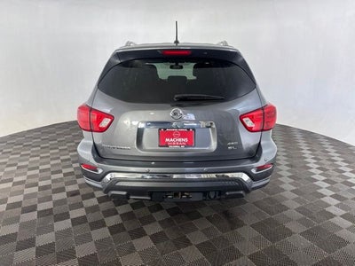 2017 Nissan Pathfinder SL