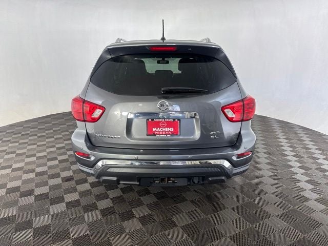 2017 Nissan Pathfinder SL