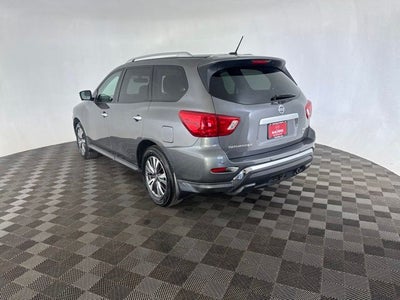 2017 Nissan Pathfinder SL
