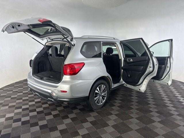 2019 Nissan Pathfinder SV
