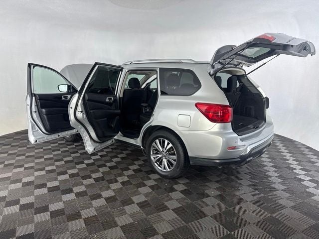 2019 Nissan Pathfinder SV
