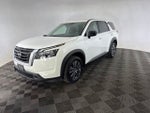 2025 Nissan Pathfinder S