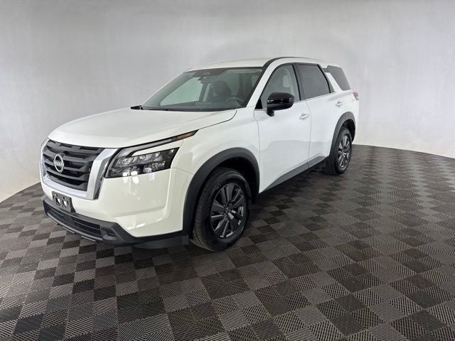 2025 Nissan Pathfinder S