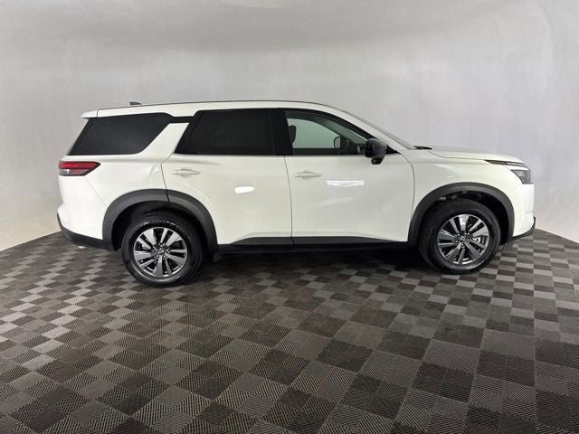 2025 Nissan Pathfinder S