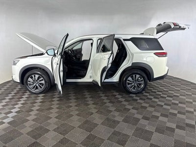 2025 Nissan Pathfinder S