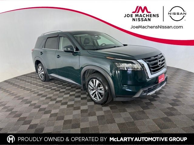 2022 Nissan Pathfinder SL