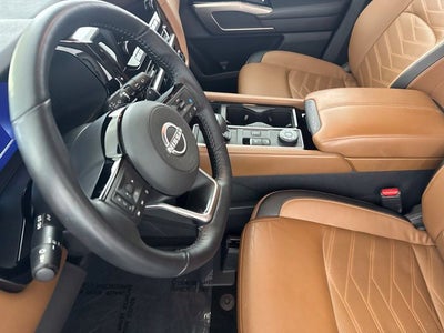 2025 Nissan Pathfinder Platinum