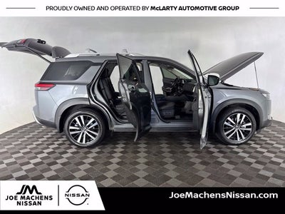 2025 Nissan Pathfinder Platinum