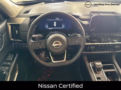 2025 Nissan Pathfinder Platinum