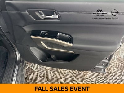 2025 Nissan Pathfinder Platinum