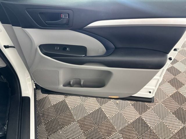 2019 Toyota Highlander LE Plus