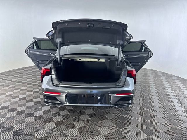 2025 Kia K5 EX