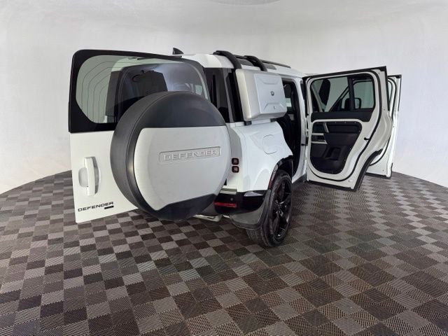 2022 Land Rover Defender 110 X-Dynamic HSE