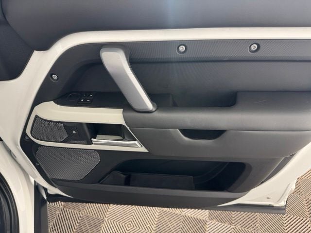 2022 Land Rover Defender 110 X-Dynamic HSE