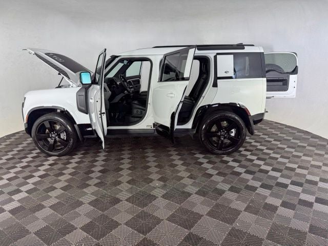 2022 Land Rover Defender 110 X-Dynamic HSE