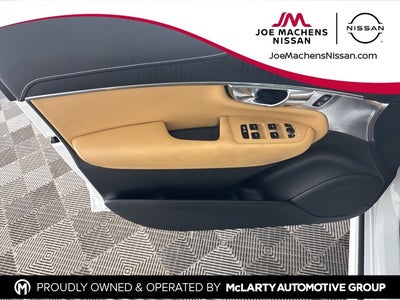 2021 Volvo XC90 Recharge Plug-In Hybrid T8 Inscription 7 Passenger