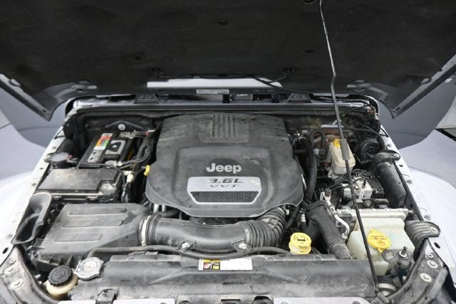 2013 Jeep Wrangler Sahara