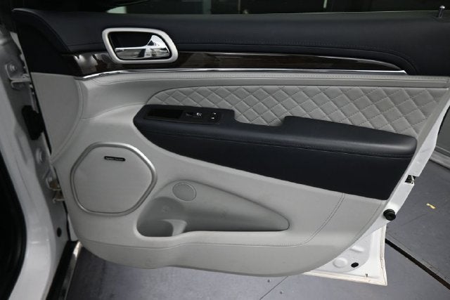 2020 Jeep Grand Cherokee Summit