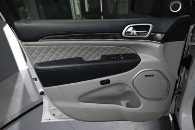 2020 Jeep Grand Cherokee Summit