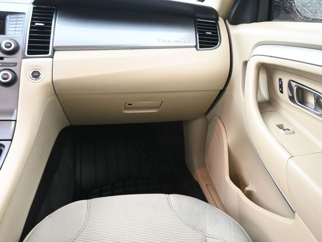 2018 Ford Taurus SEL