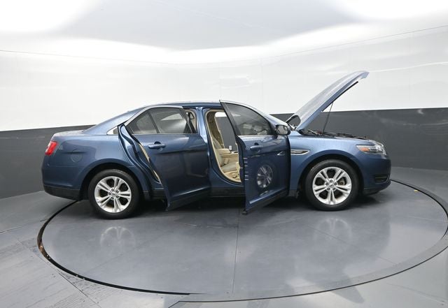 2018 Ford Taurus SEL