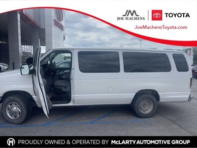 2010 Ford E-350SD XLT