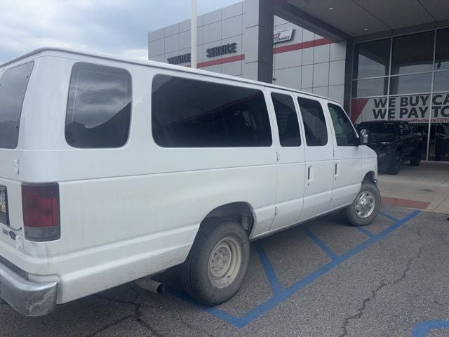 2010 Ford E-350SD XLT