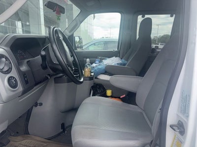 2010 Ford E-350SD XLT