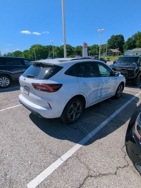 2023 Ford Escape Hybrid ST-Line