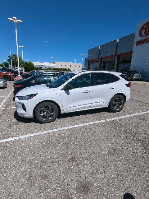 2023 Ford Escape Hybrid ST-Line