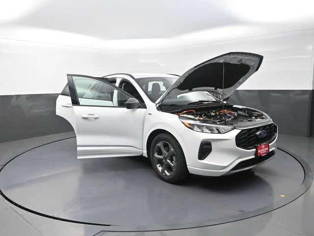 2023 Ford Escape Hybrid ST-Line