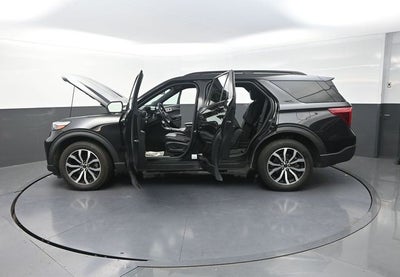 2022 Ford Explorer ST-Line