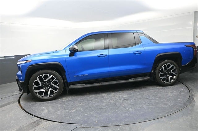 2025 Chevrolet Silverado EV RST