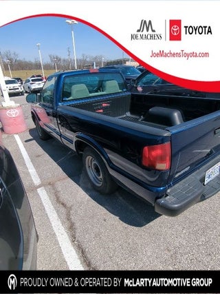 2002 Chevrolet S-10 Base