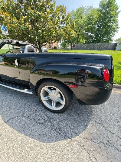2004 Chevrolet SSR Base