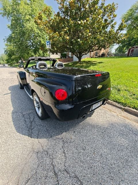 2004 Chevrolet SSR Base