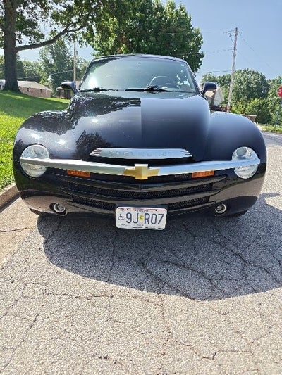 2004 Chevrolet SSR Base