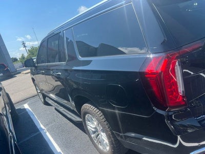 2022 GMC Yukon XL SLT