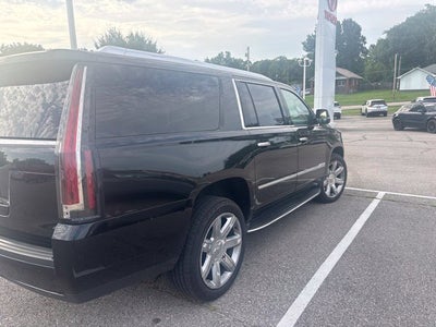 2020 Cadillac Escalade ESV Premium
