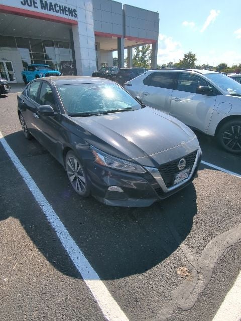 2021 Nissan Altima 2.5 SV