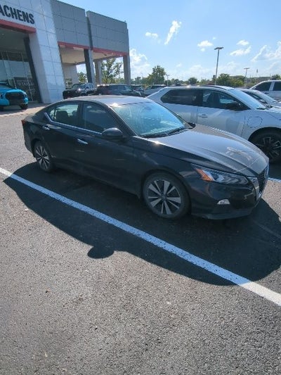 2021 Nissan Altima 2.5 SV