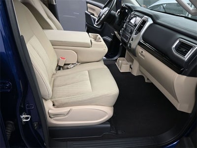 2017 Nissan Titan SV