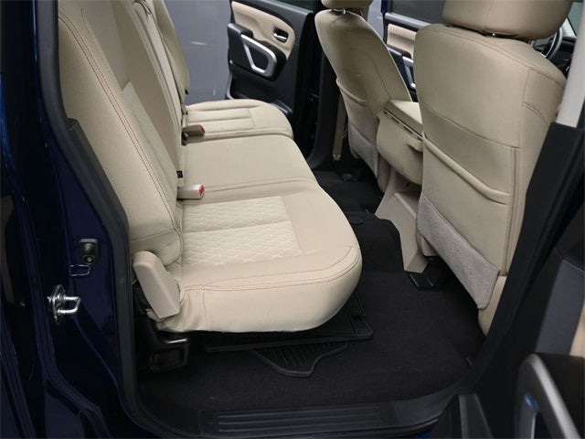 2017 Nissan Titan SV